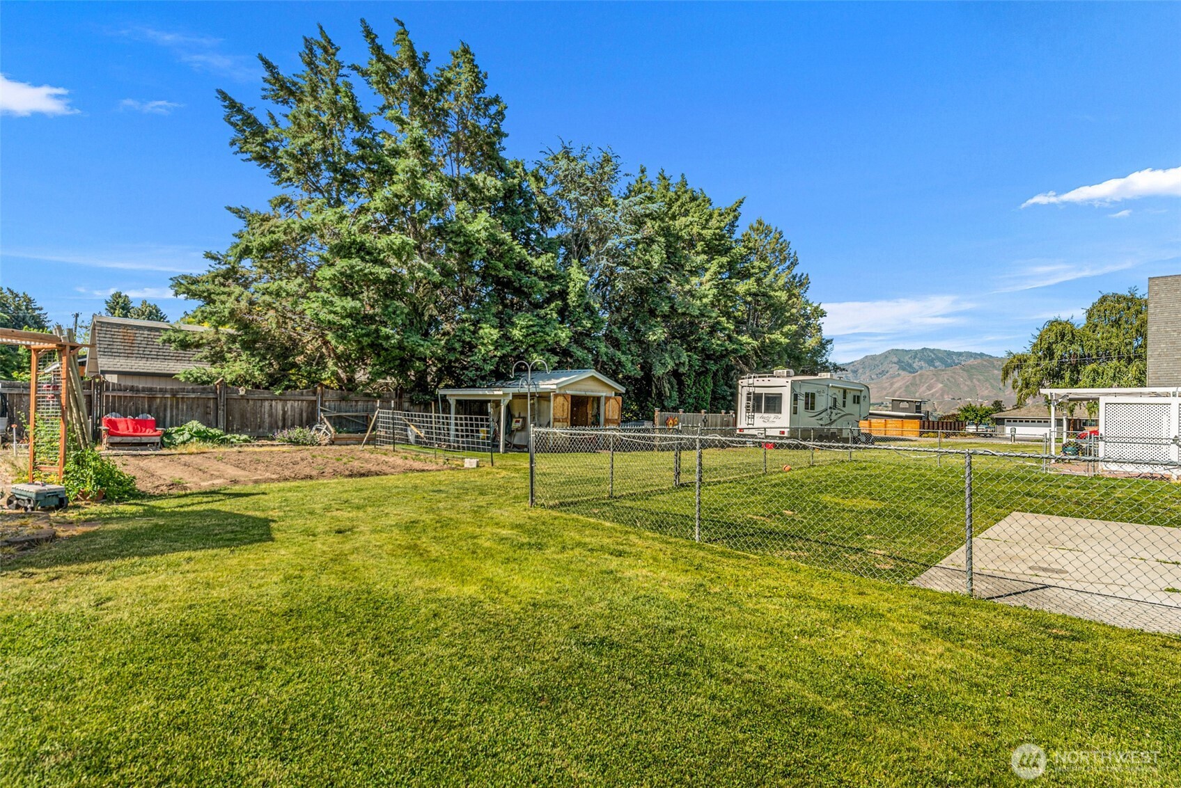 2509 NW Boston Avenue East Wenatchee WA 98802
