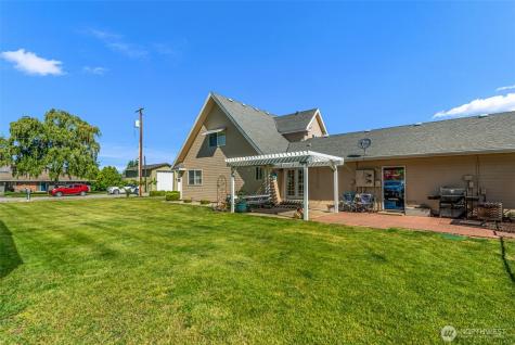 2509 NW Boston Avenue East Wenatchee WA 98802