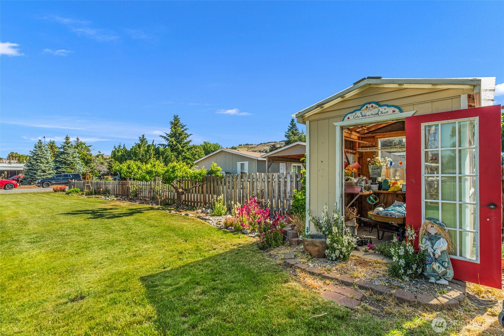 2509 NW Boston Avenue East Wenatchee WA 98802