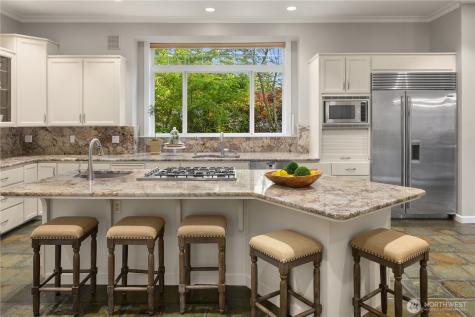 6819 SE 32 Street Mercer Island WA 98040