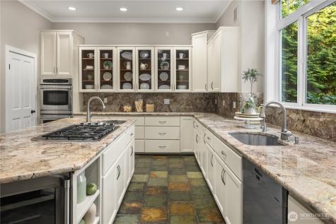 6819 SE 32 Street Mercer Island WA 98040