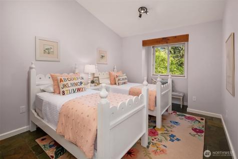 6819 SE 32 Street Mercer Island WA 98040