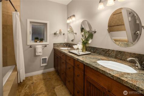 6819 SE 32 Street Mercer Island WA 98040