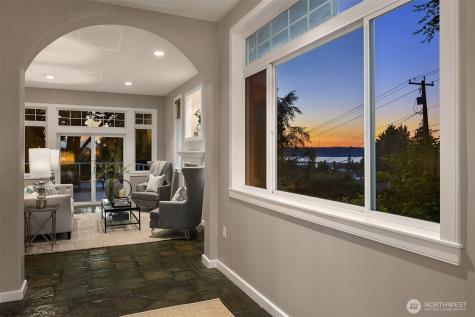 6819 SE 32 Street Mercer Island WA 98040