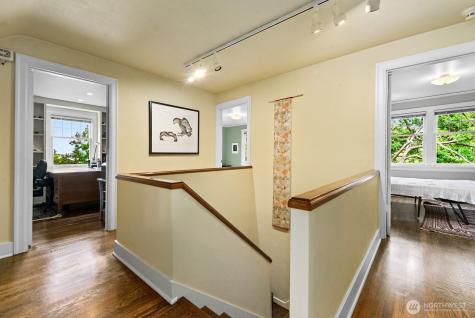 1226 25th Avenue E Seattle WA 98112