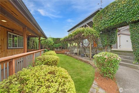 2725 124th Avenue Ct E Edgewood WA 98372