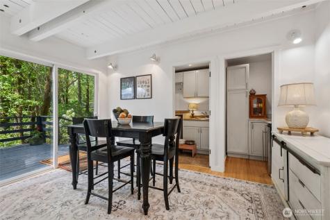15715 249 Avenue SE Issaquah WA 98027
