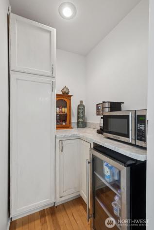 15715 249 Avenue SE Issaquah WA 98027