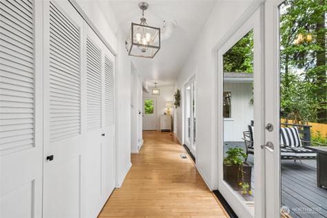 15715 249 Avenue SE Issaquah WA 98027