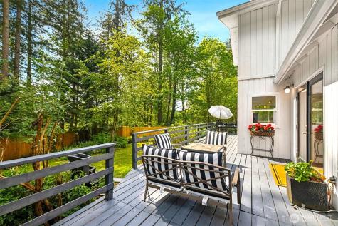15715 249 Avenue SE Issaquah WA 98027