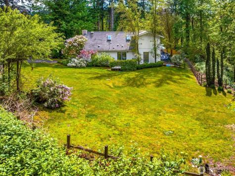15715 249 Avenue SE Issaquah WA 98027