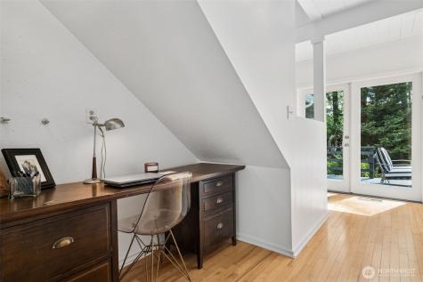 15715 249 Avenue SE Issaquah WA 98027