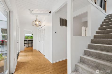 15715 249 Avenue SE Issaquah WA 98027