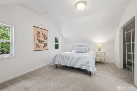 15715 249 Avenue SE Issaquah WA 98027
