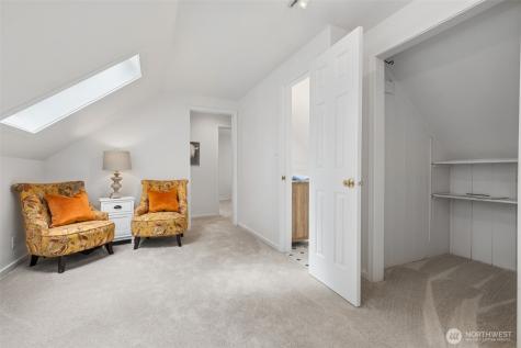 15715 249 Avenue SE Issaquah WA 98027