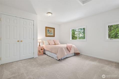 15715 249 Avenue SE Issaquah WA 98027