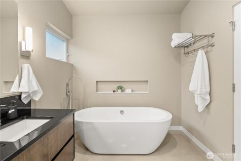 8412 Goodman Drive NW Gig Harbor WA 98332