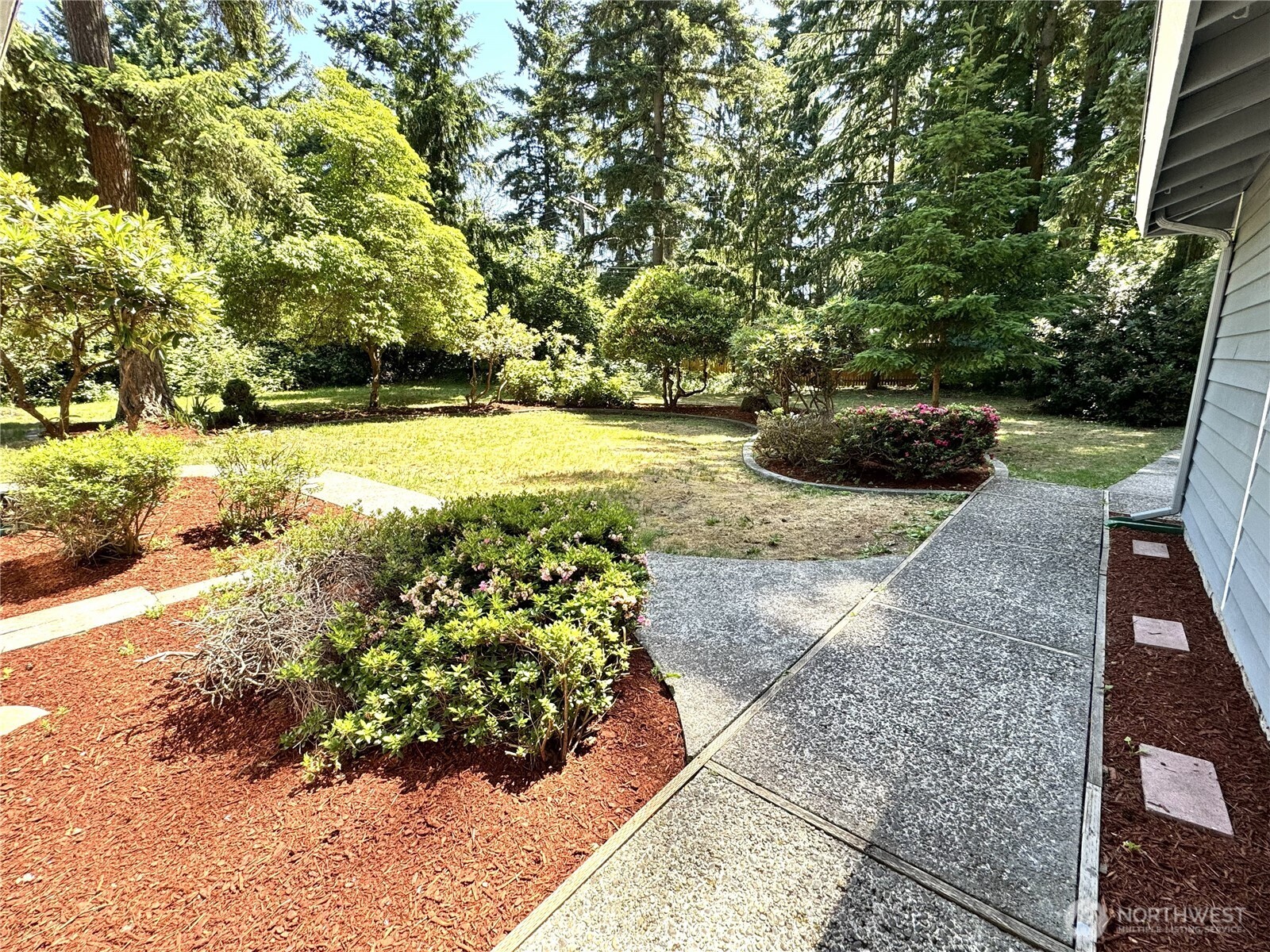 12602 Military Road E Puyallup WA 98374
