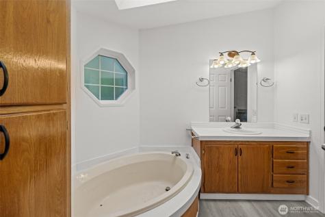 35952 Stackpole Road Ocean Park WA 98640