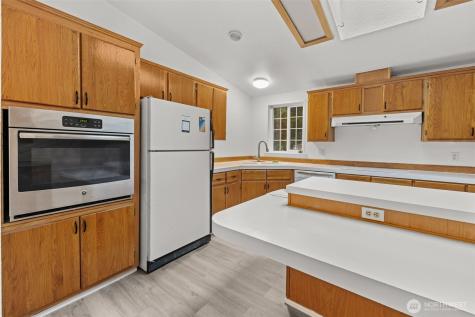 35952 Stackpole Road Ocean Park WA 98640