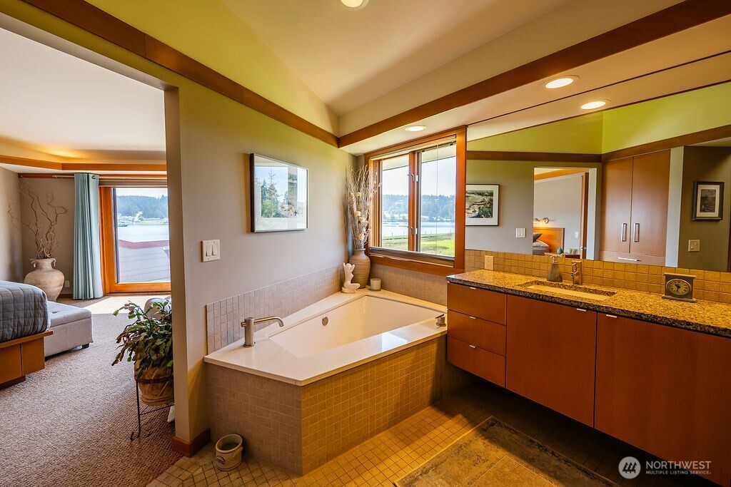 2000 Bayshore Road Lopez Island WA 98261