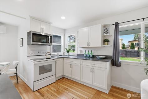 1651 SW 114th Street Seattle WA 98146