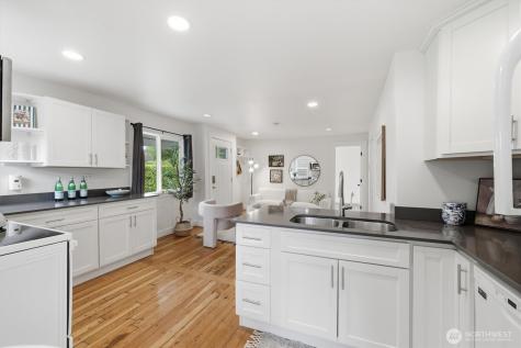 1651 SW 114th Street Seattle WA 98146