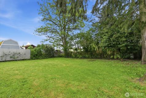 1651 SW 114th Street Seattle WA 98146