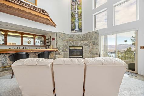 985 Guffy Road Chelan WA 98816