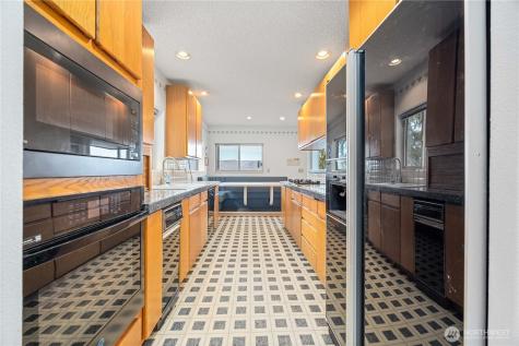 985 Guffy Road Chelan WA 98816