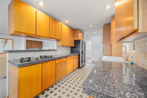 985 Guffy Road Chelan WA 98816