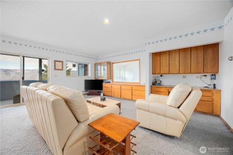 985 Guffy Road Chelan WA 98816