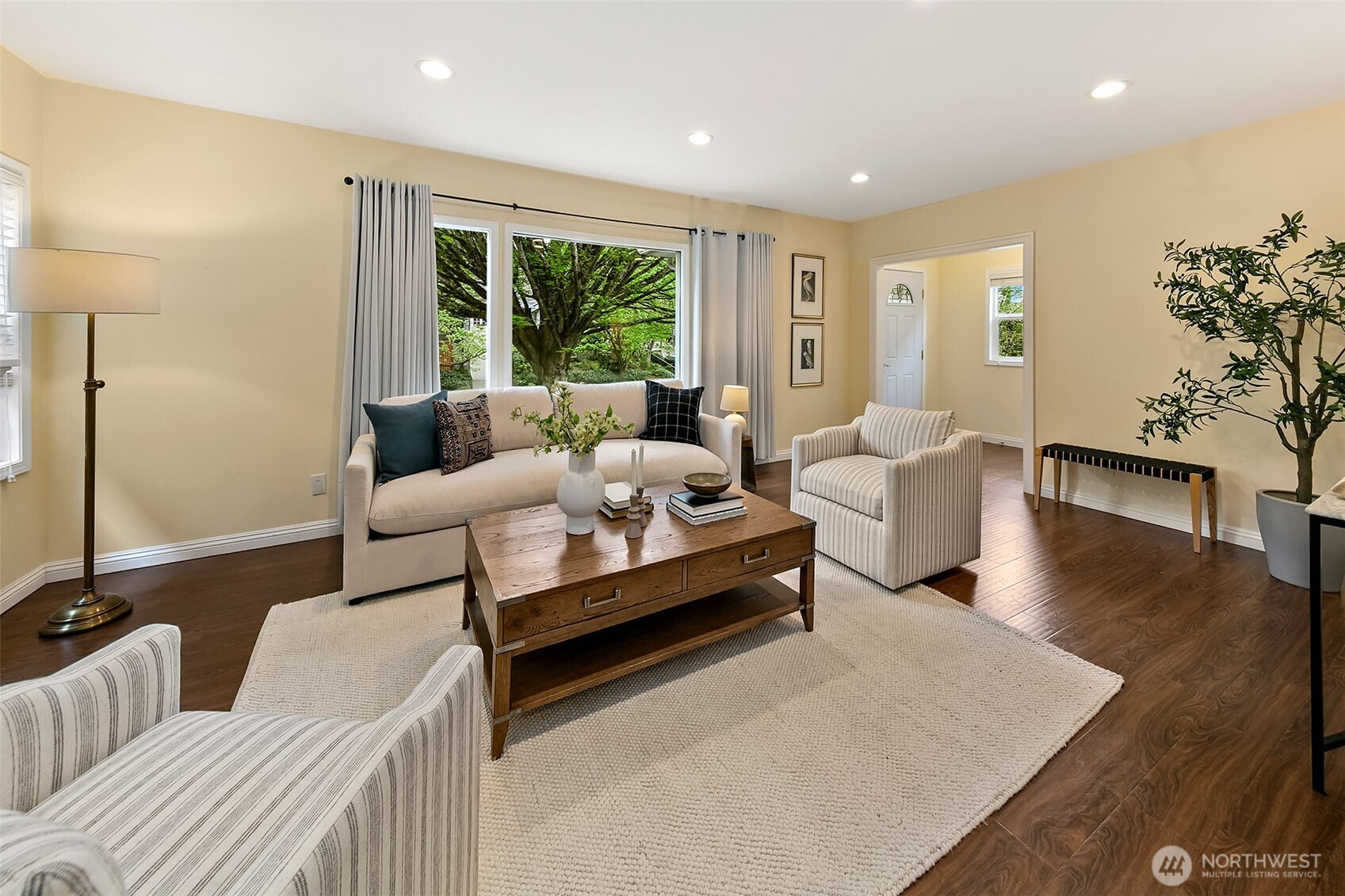 954 19th Avenue E Seattle WA 98112