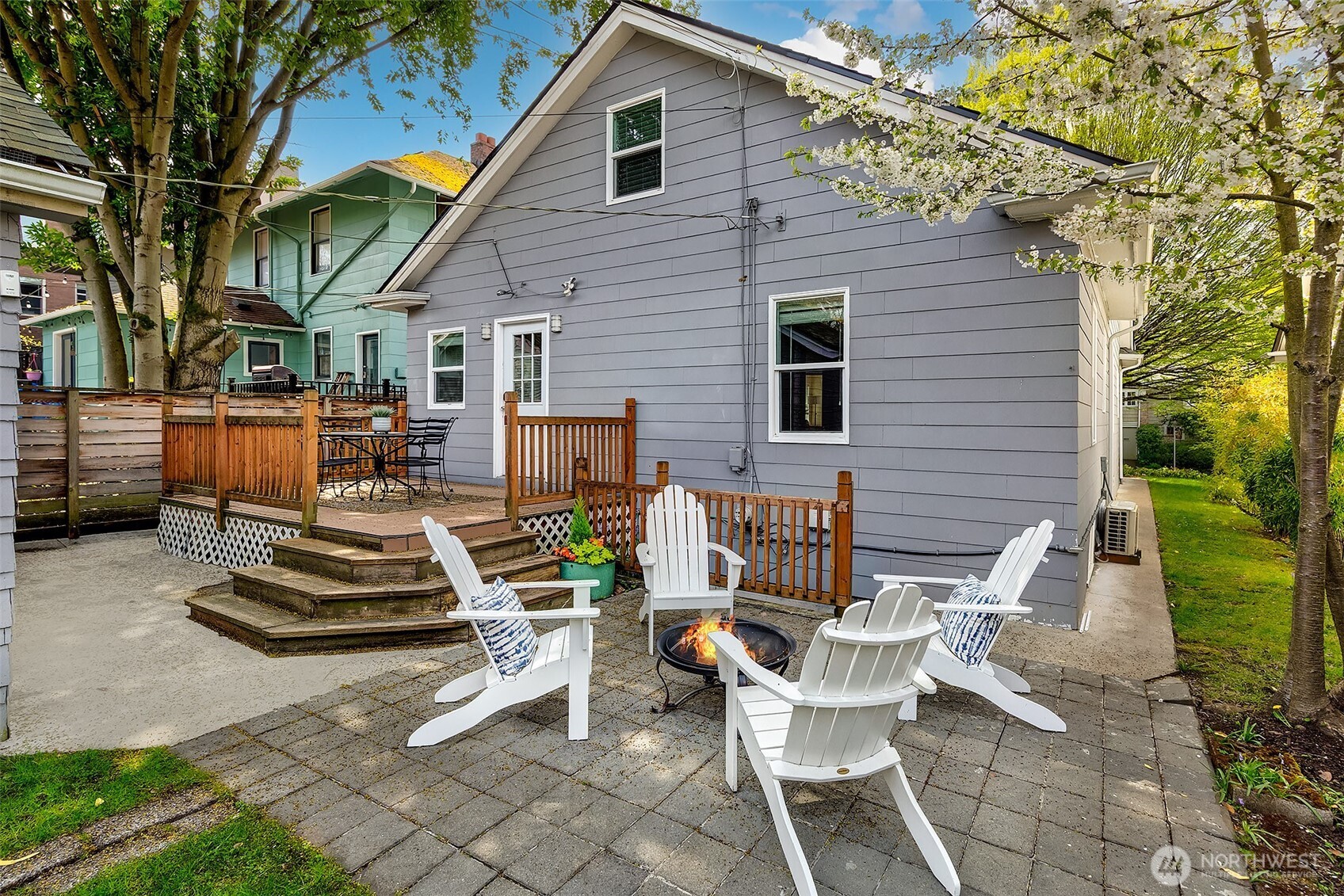 954 19th Avenue E Seattle WA 98112