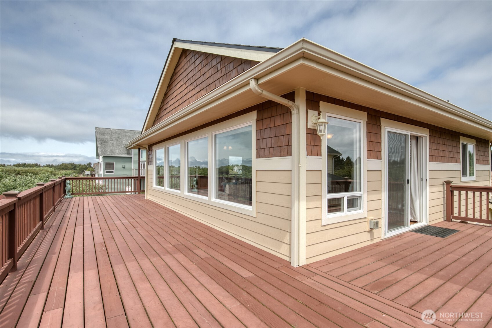 507 Sand Dune Avenue SW Ocean Shores WA 98569