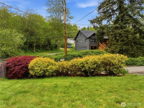 6352 24th Avenue SW Seattle WA 98106