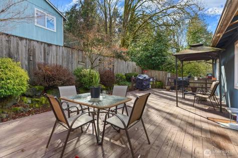6352 24th Avenue SW Seattle WA 98106