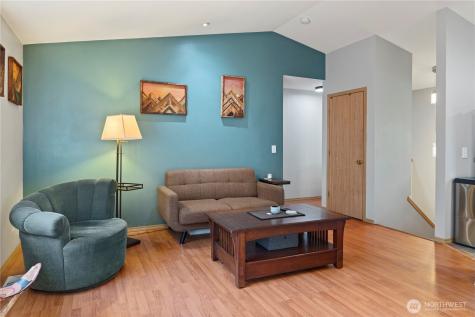 6352 24th Avenue SW Seattle WA 98106