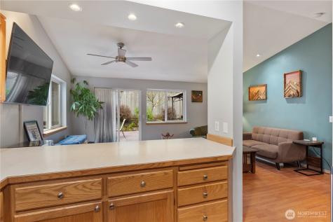 6352 24th Avenue SW Seattle WA 98106