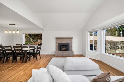 14609 142nd Avenue SE Renton WA 98059