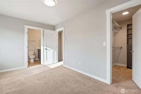 4910 S Willow Street Seattle WA 98118