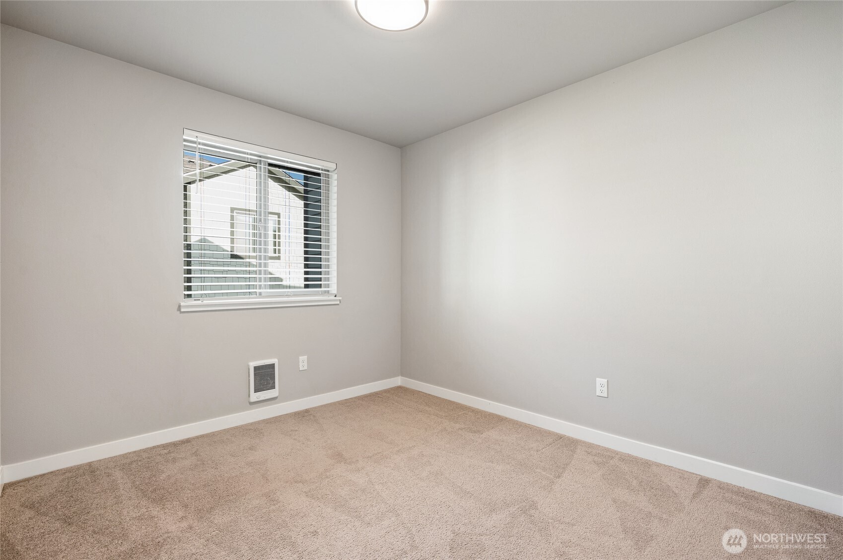 4910 S Willow Street Seattle WA 98118
