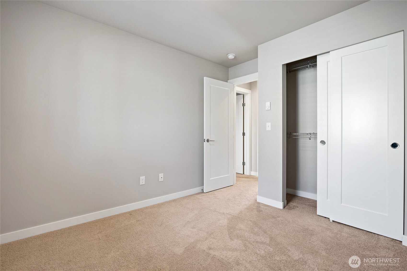 4910 S Willow Street Seattle WA 98118