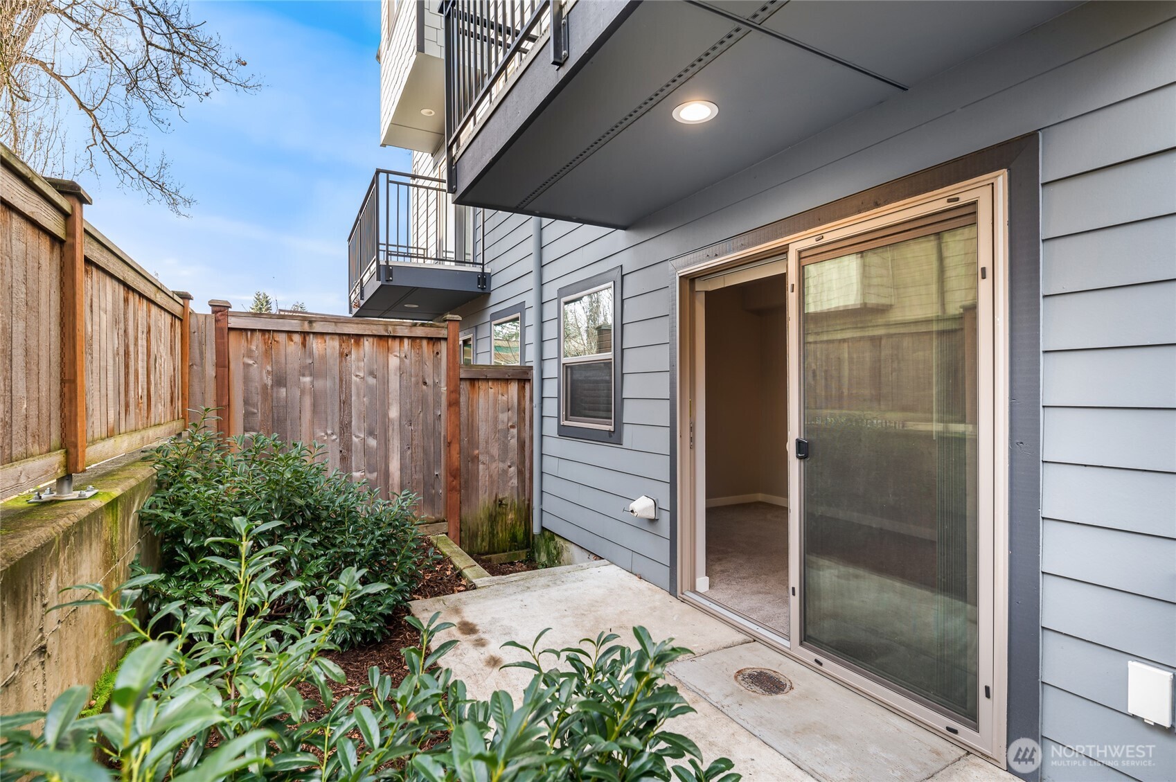 4910 S Willow Street Seattle WA 98118