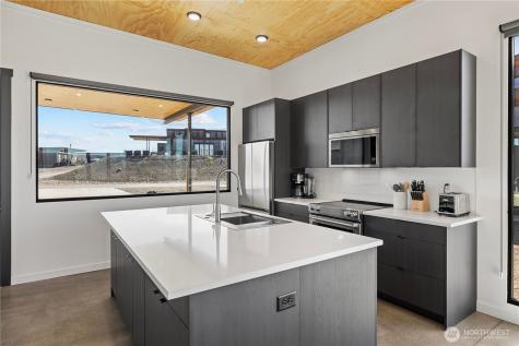 202 Rattlesnake Point NW Quincy WA 98848