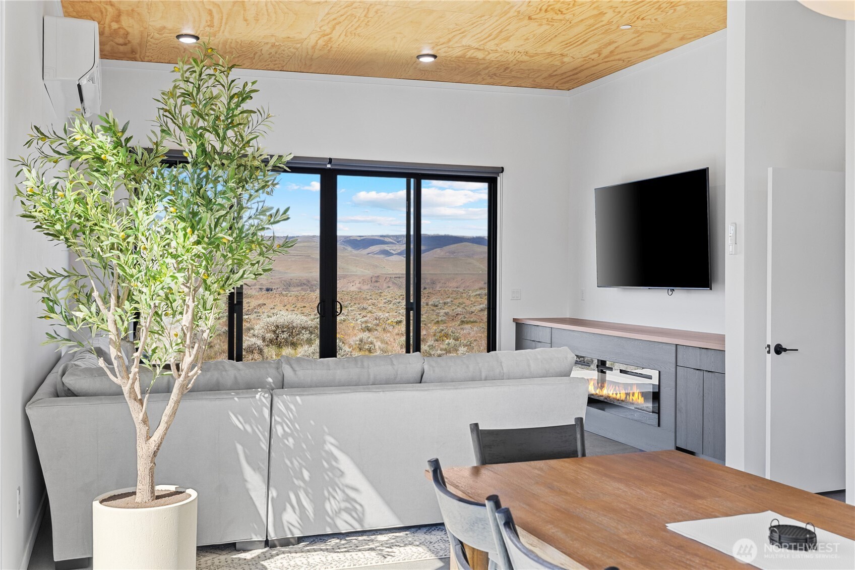 202 Rattlesnake Point NW Quincy WA 98848