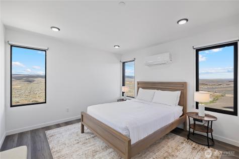 202 Rattlesnake Point NW Quincy WA 98848