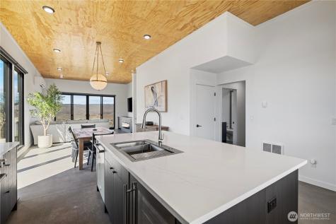 202 Rattlesnake Point NW Quincy WA 98848