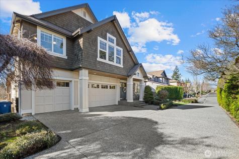215 Ilwaco Place SE Renton WA 98059