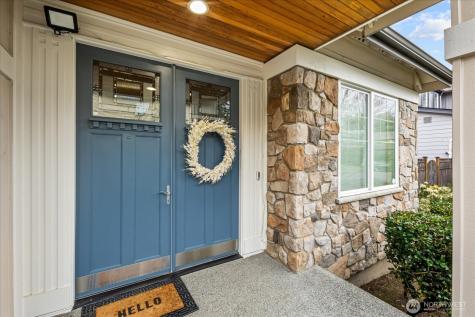 215 Ilwaco Place SE Renton WA 98059